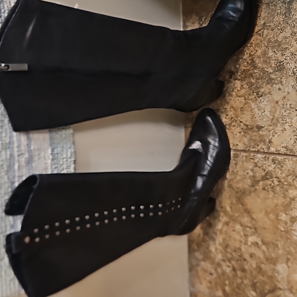 Gorgeous high heels boots by Reba